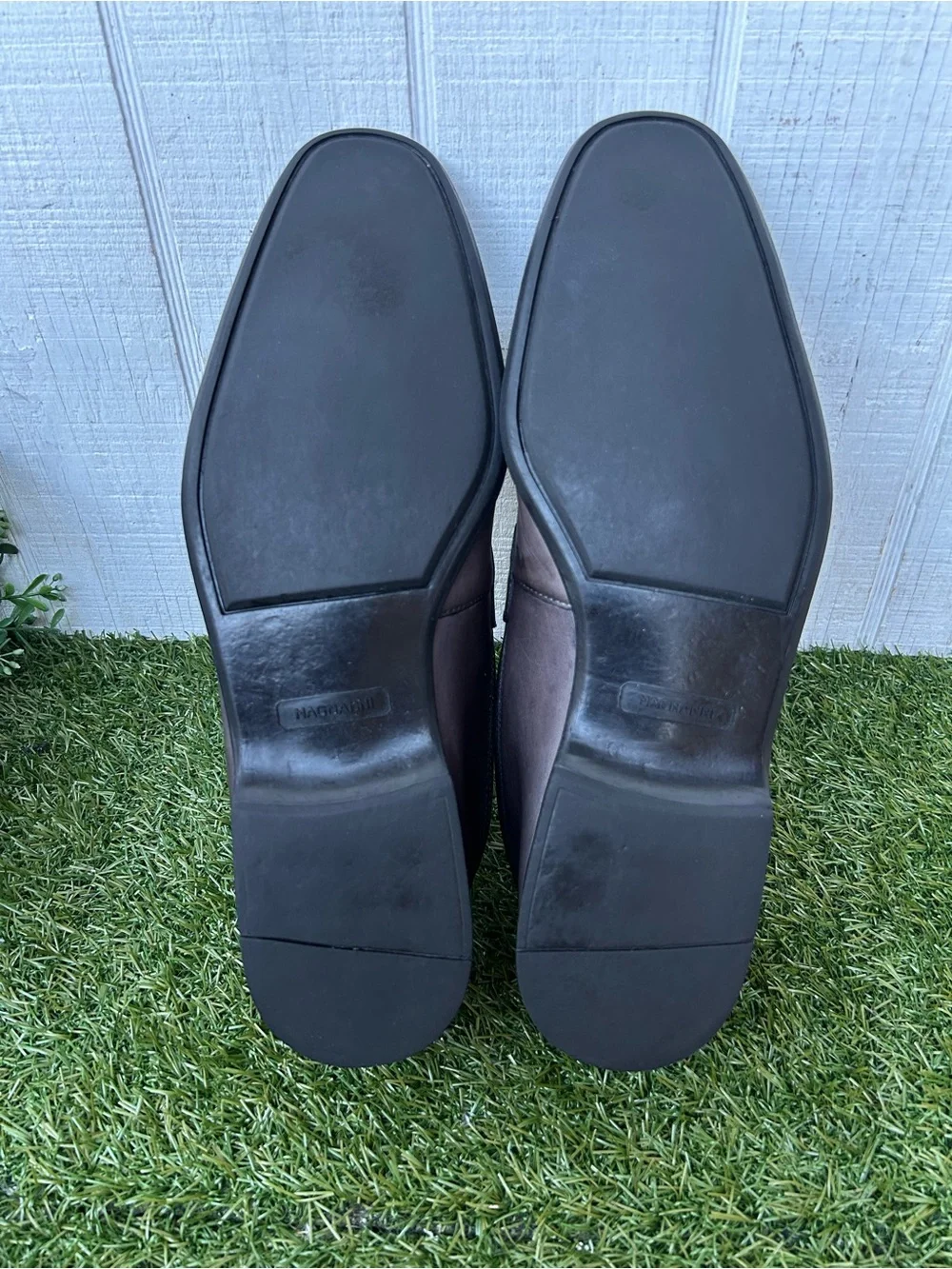 MAGNANNI Voto Leather Loafer Burnished Gray size 10 gently used $375